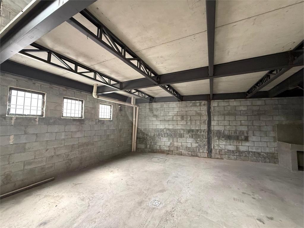 Imóvel para investidor ou construtores com 15 metros de testada ja com renda em ótimo local!!