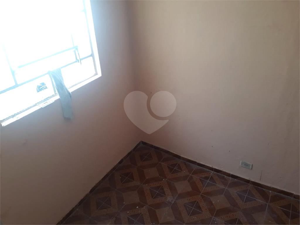 Imóvel para investidor ou construtores com 15 metros de testada ja com renda em ótimo local!!