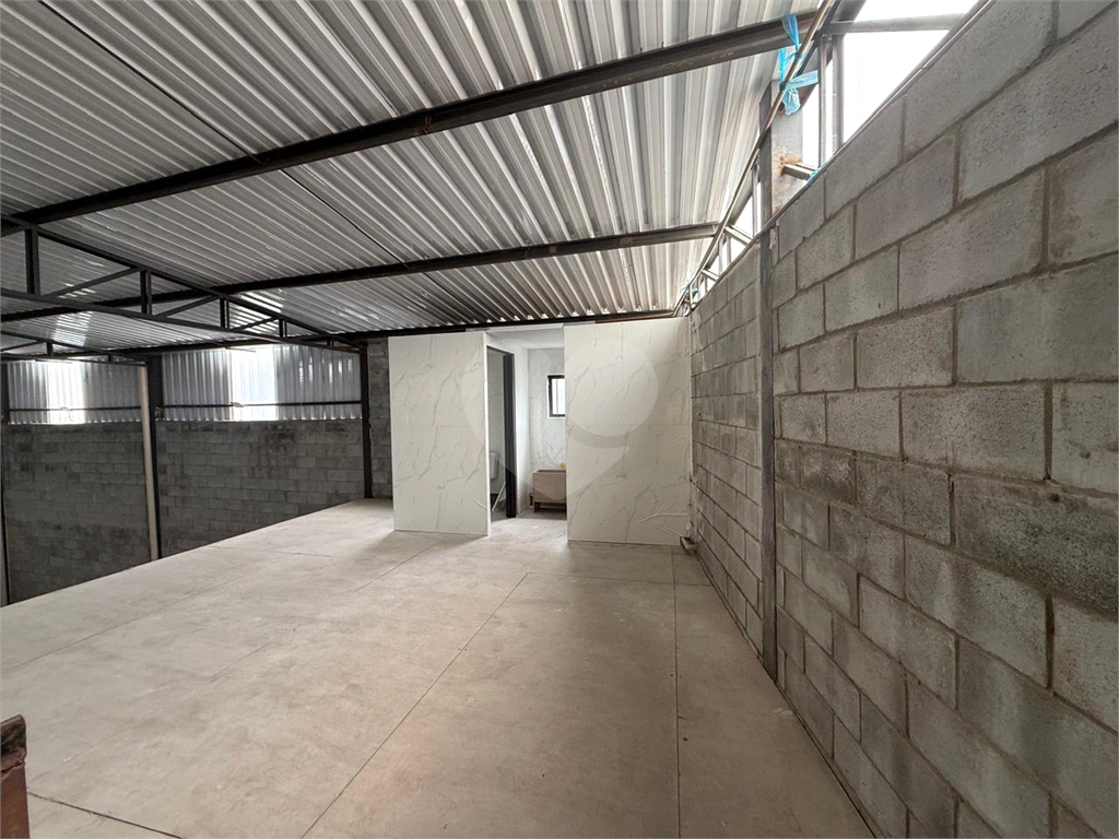 Imóvel para investidor ou construtores com 15 metros de testada ja com renda em ótimo local!!