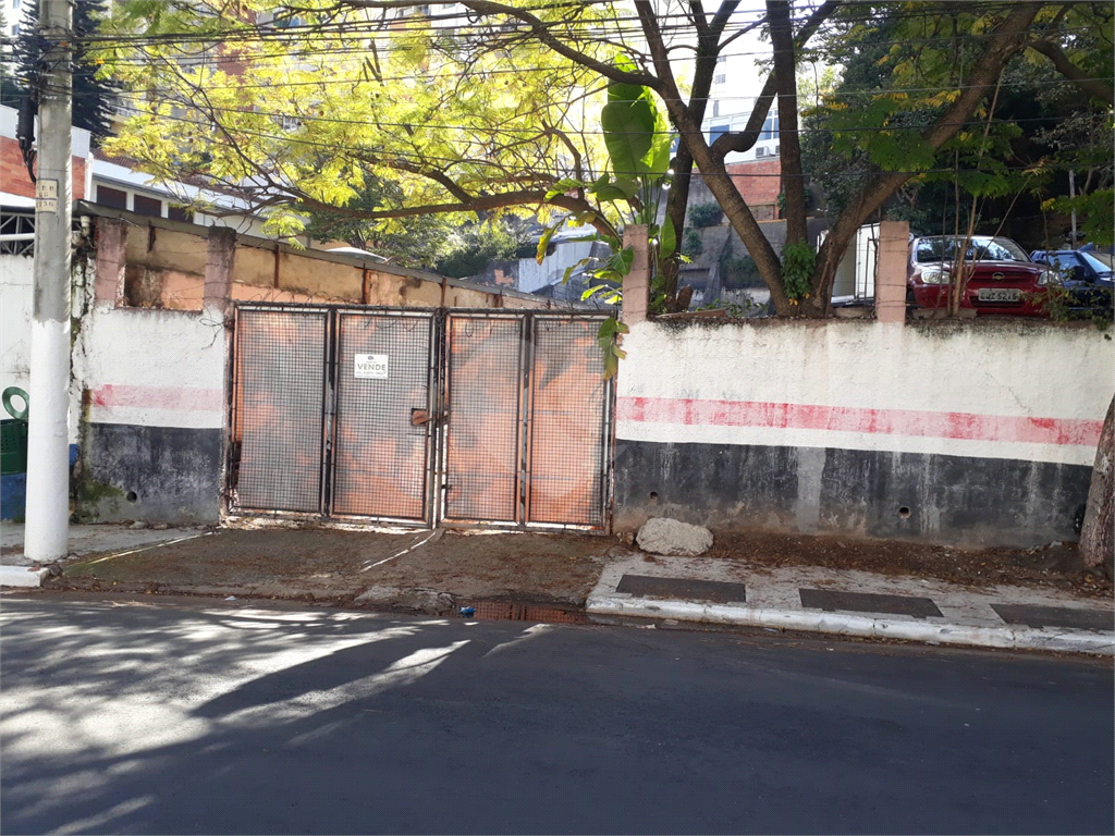 TERRENO em PINHEIROS