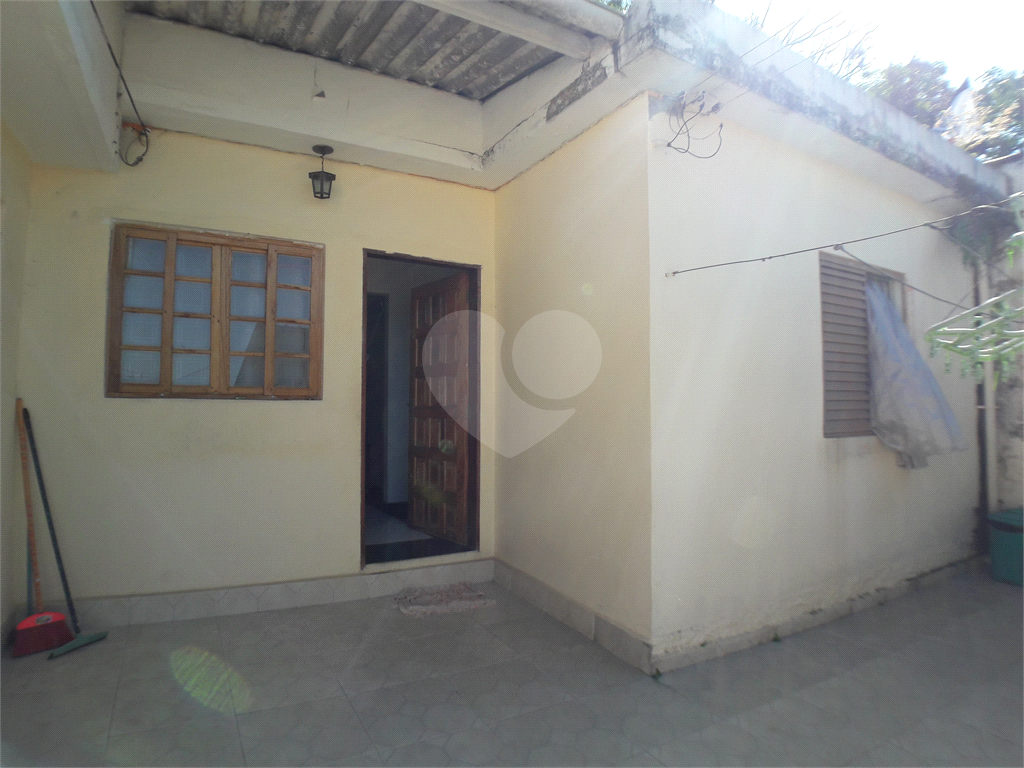 Casa com terreno de 10x25 - Tremembé/SP