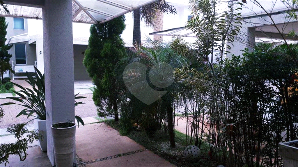 Condomínio alto padrão. Piscina. Espaço gourmet