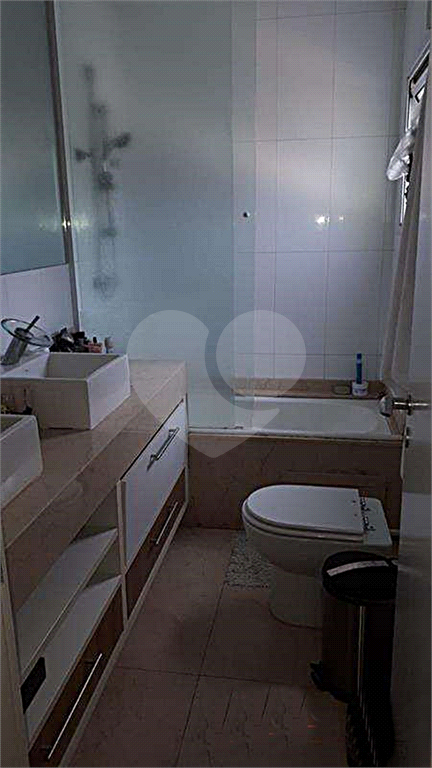 Condomínio alto padrão. Piscina. Espaço gourmet
