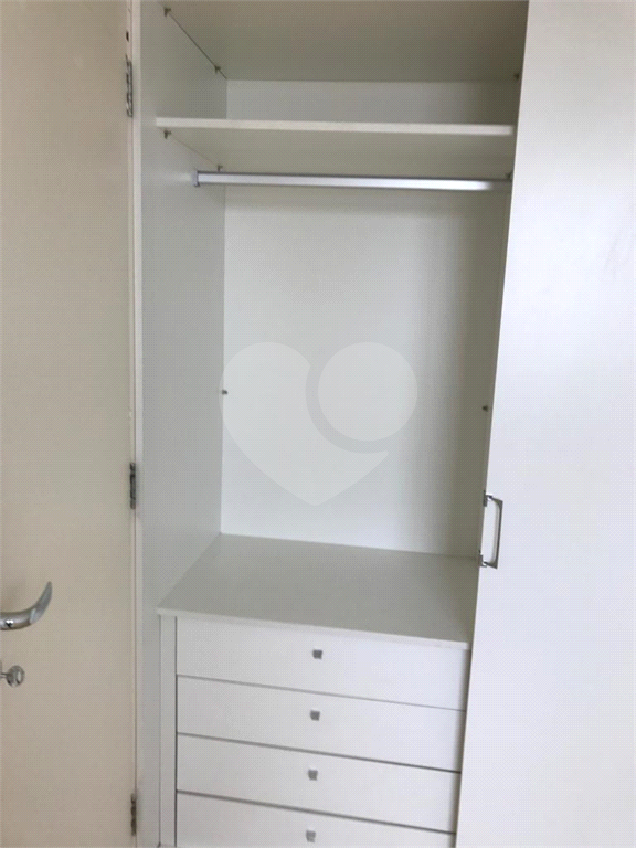 APARTAMENTO em LAPA