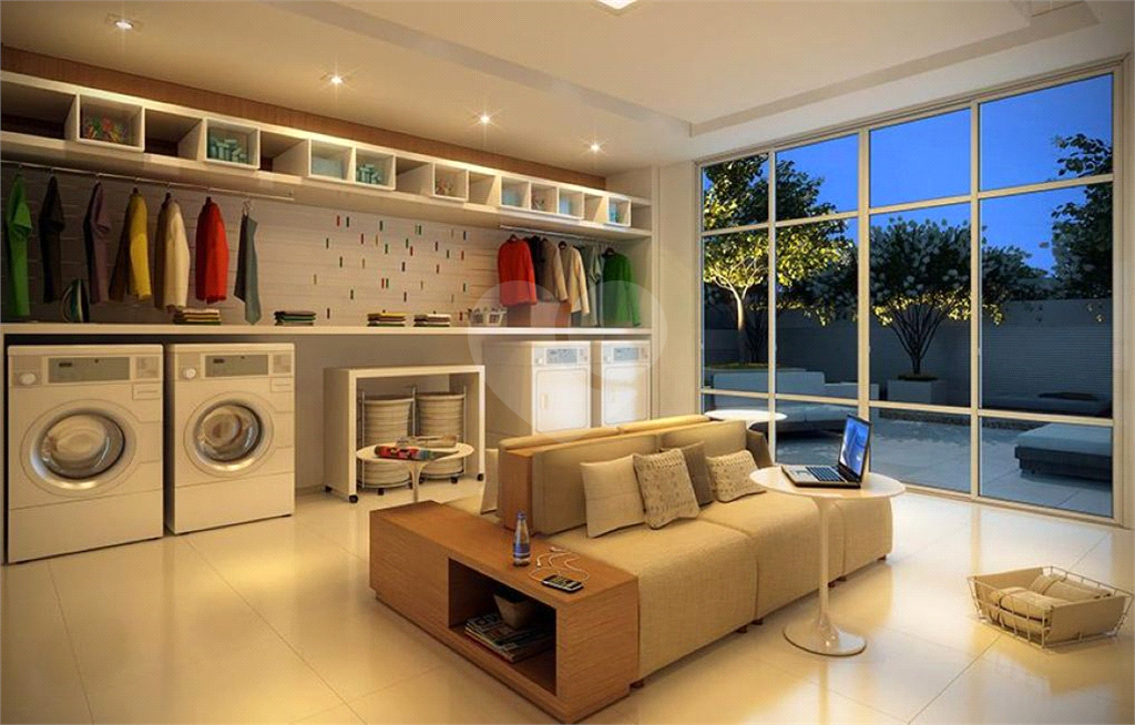 Studio alto padrão na Ponta da Praia - andar alto, varanda, mobiliado e decorado