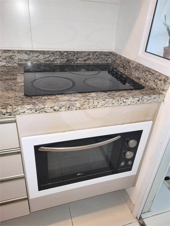 Studio alto padrão na Ponta da Praia - andar alto, varanda, mobiliado e decorado