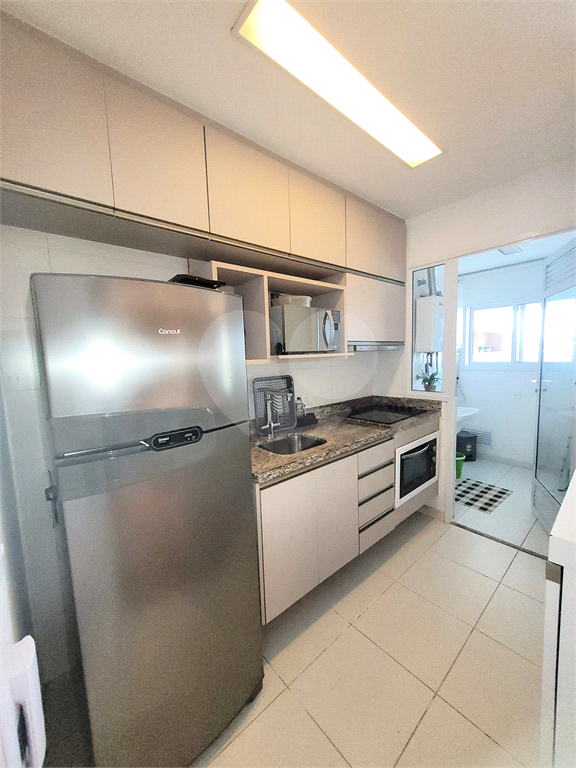 Studio alto padrão na Ponta da Praia - andar alto, varanda, mobiliado e decorado