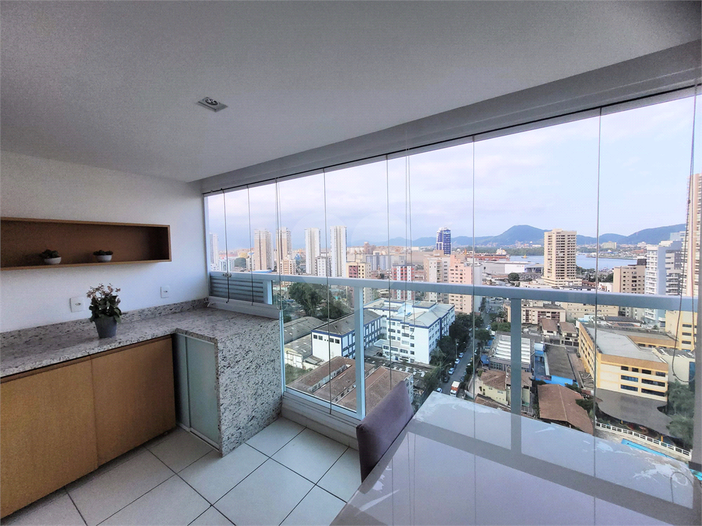 Studio alto padrão na Ponta da Praia - andar alto, varanda, mobiliado e decorado