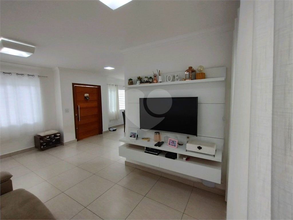 lindo sobrado novo de 3 dts no horto florestal