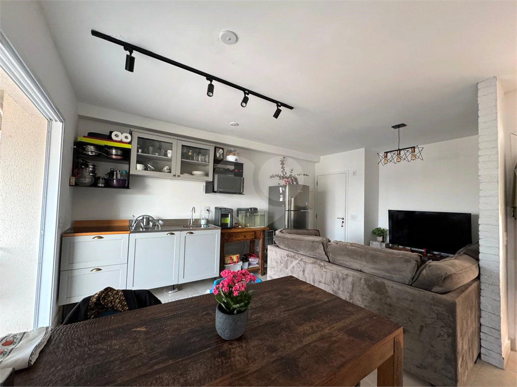 APARTAMENTO em VILA LEOPOLDINA