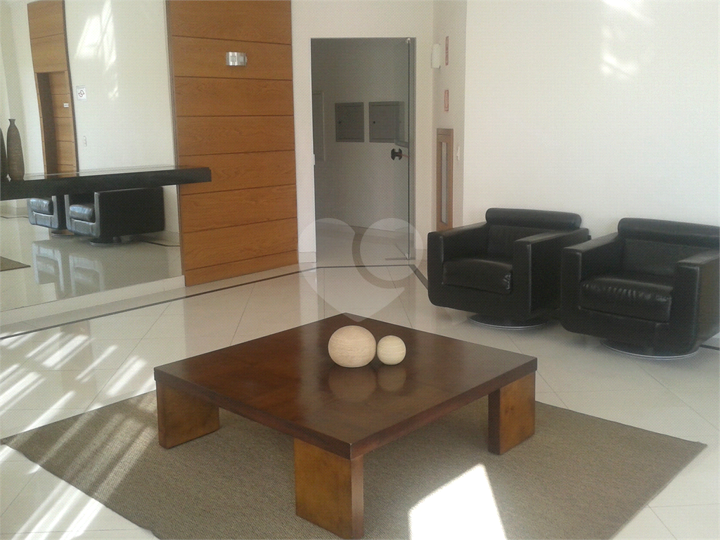 APARTAMENTO em SANTANA