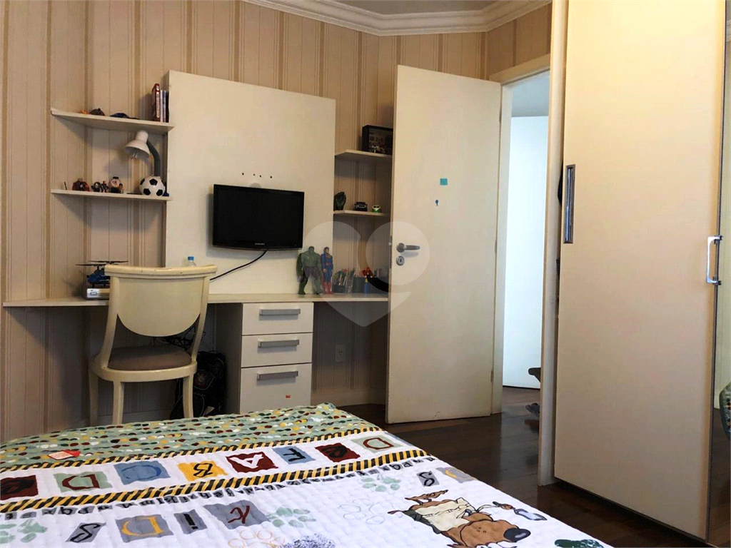 APARTAMENTO em SANTANA