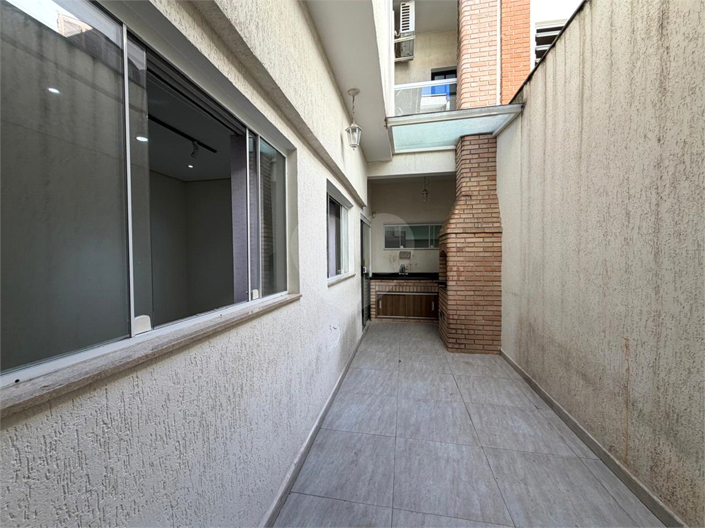 Excelente e amplo sobrado -  para fins Comercial ou Residencial, a meia quadra da Avenida Braz Leme,