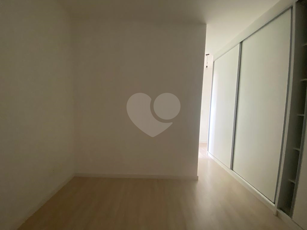 APARTAMENTO em SANTANA