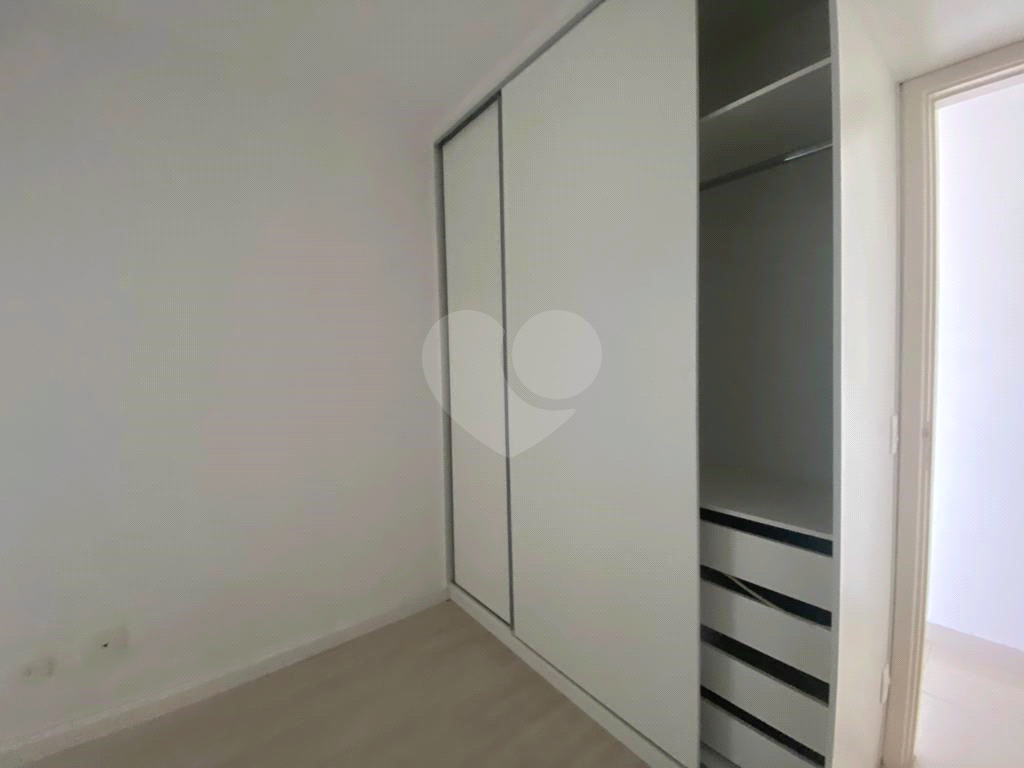 APARTAMENTO em SANTANA