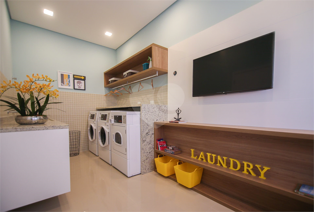 APARTAMENTO em CAMPO BELO