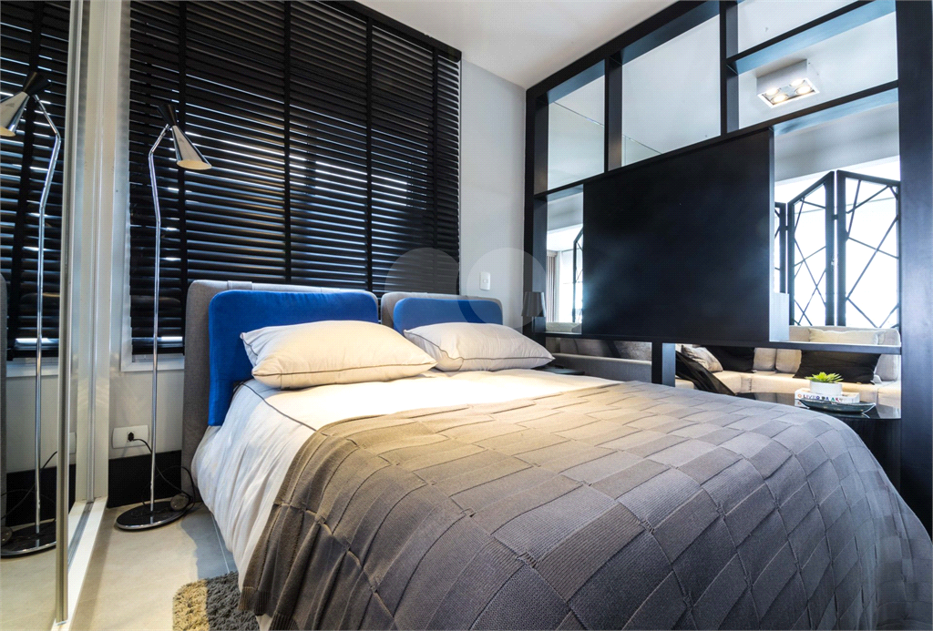 APARTAMENTO em CAMPO BELO