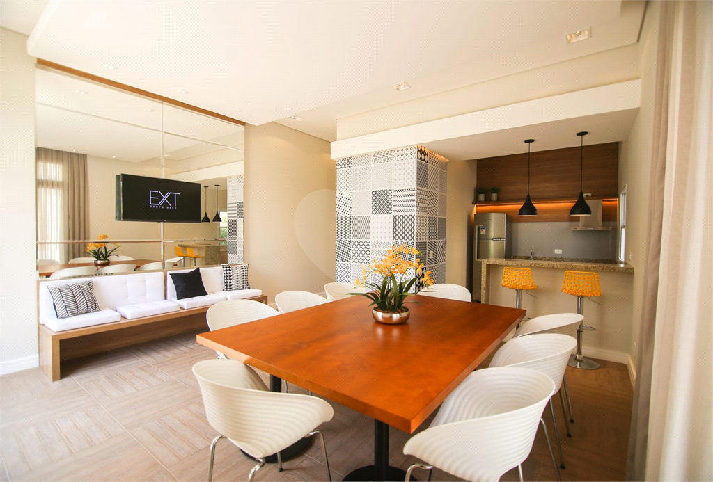 APARTAMENTO em CAMPO BELO