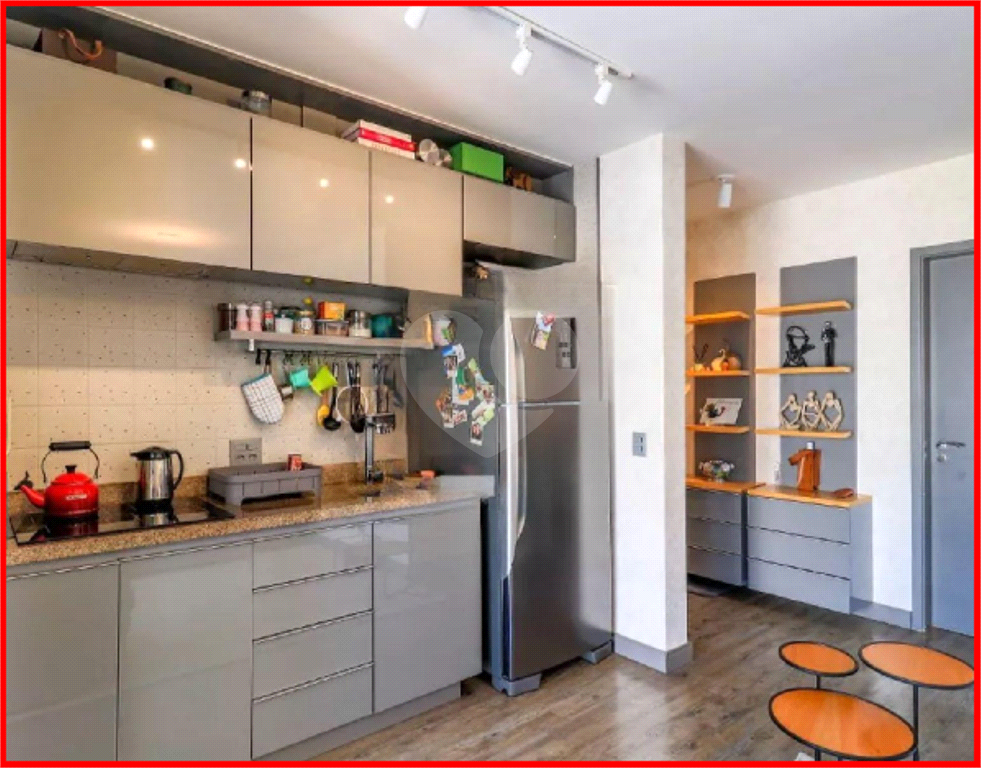 APARTAMENTO em CAMPO BELO