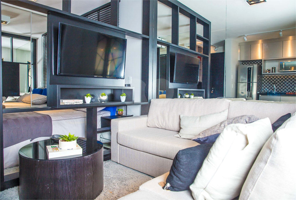 APARTAMENTO em CAMPO BELO