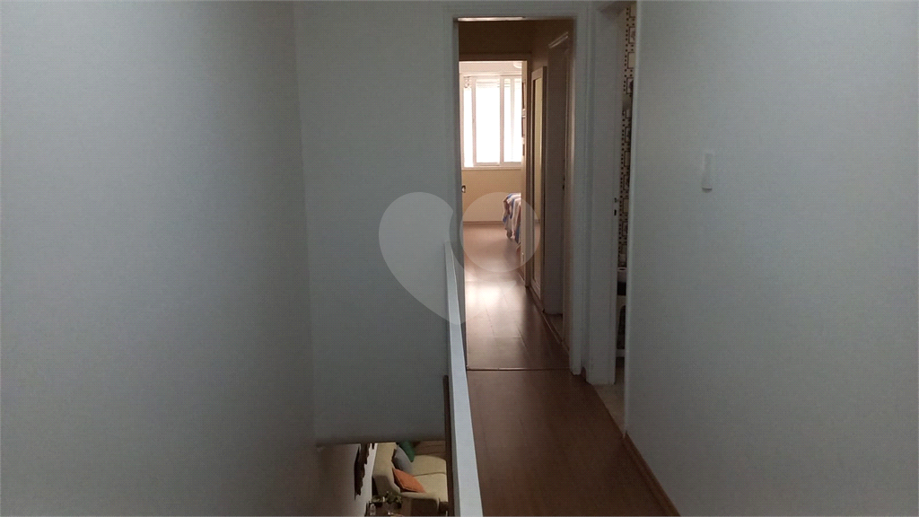 Casa residencial de 210m² em excelente localização no Planalto Paulista tem 3 quartos, sendo 1 suíte