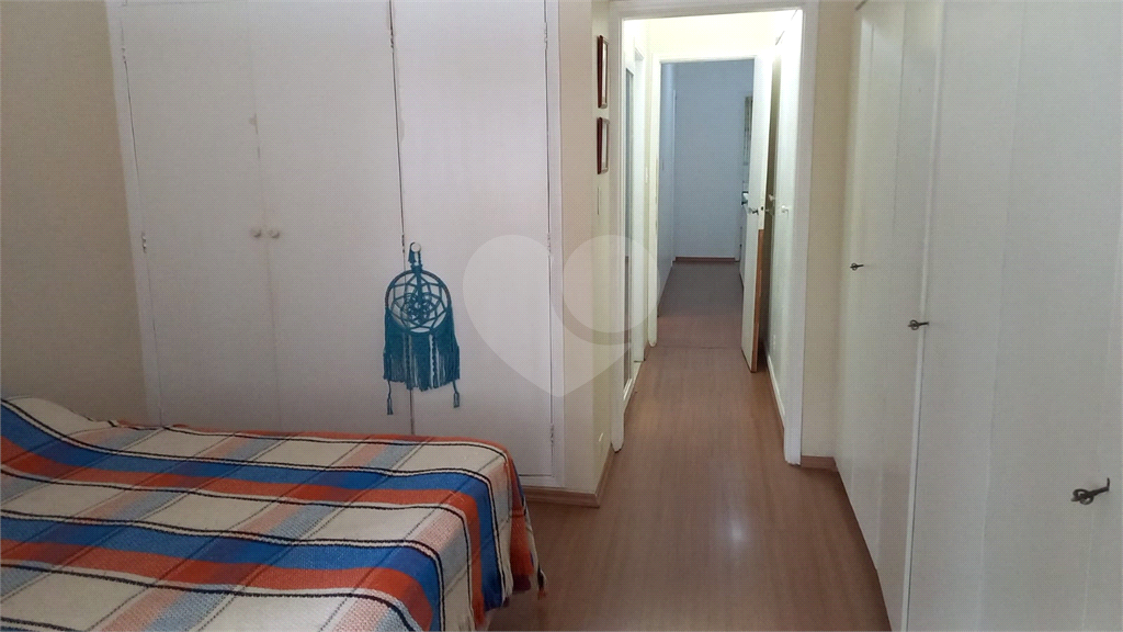 Casa residencial de 210m² em excelente localização no Planalto Paulista tem 3 quartos, sendo 1 suíte