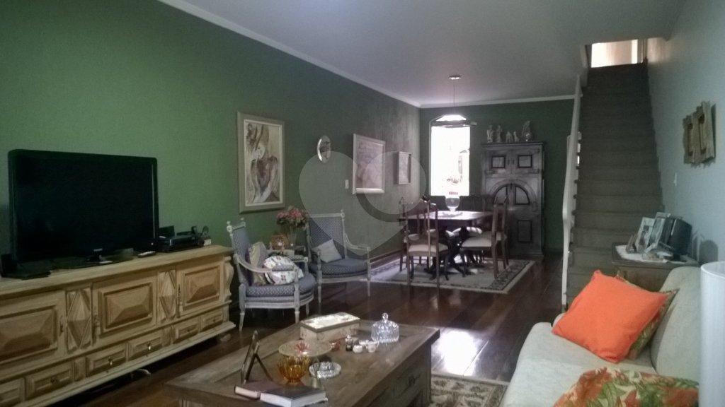 Casa residencial de 210m² em excelente localização no Planalto Paulista tem 3 quartos, sendo 1 suíte
