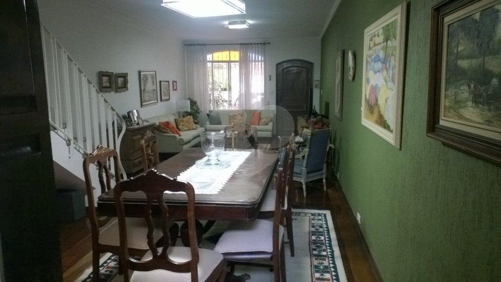 Casa residencial de 210m² em excelente localização no Planalto Paulista tem 3 quartos, sendo 1 suíte