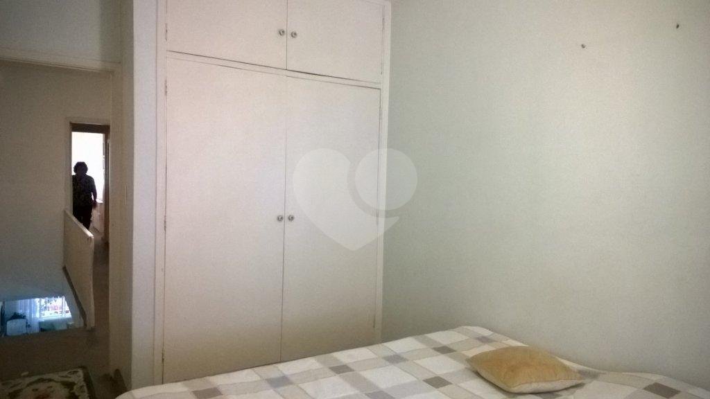 Casa residencial de 210m² em excelente localização no Planalto Paulista tem 3 quartos, sendo 1 suíte