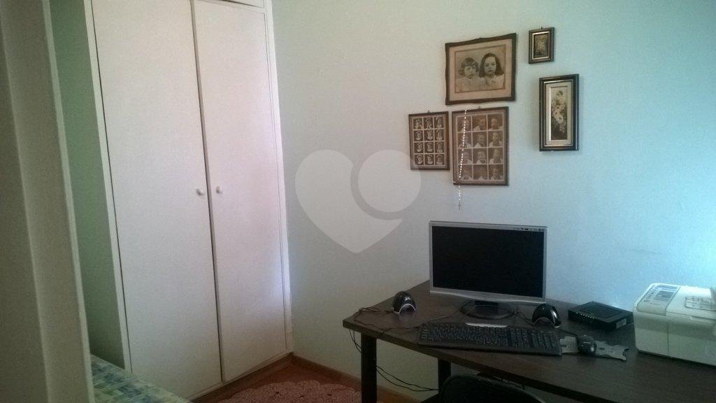 Casa residencial de 210m² em excelente localização no Planalto Paulista tem 3 quartos, sendo 1 suíte