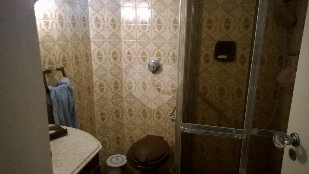 Casa residencial de 210m² em excelente localização no Planalto Paulista tem 3 quartos, sendo 1 suíte
