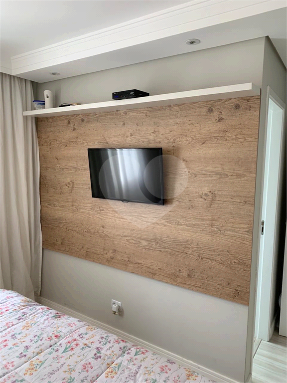 Apartamento com 2 Quartos à Venda, 70 m² por R$ 330.000