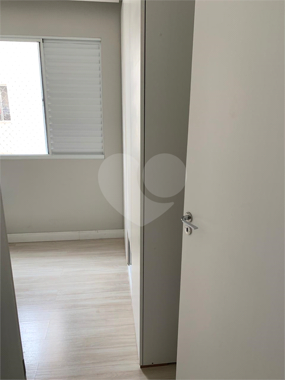 Apartamento com 2 Quartos à Venda, 70 m² por R$ 330.000