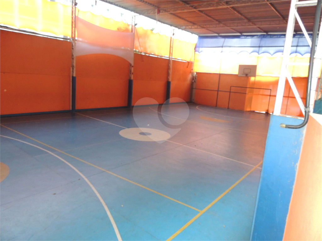 Prédio comercial, esquina em ótima localização