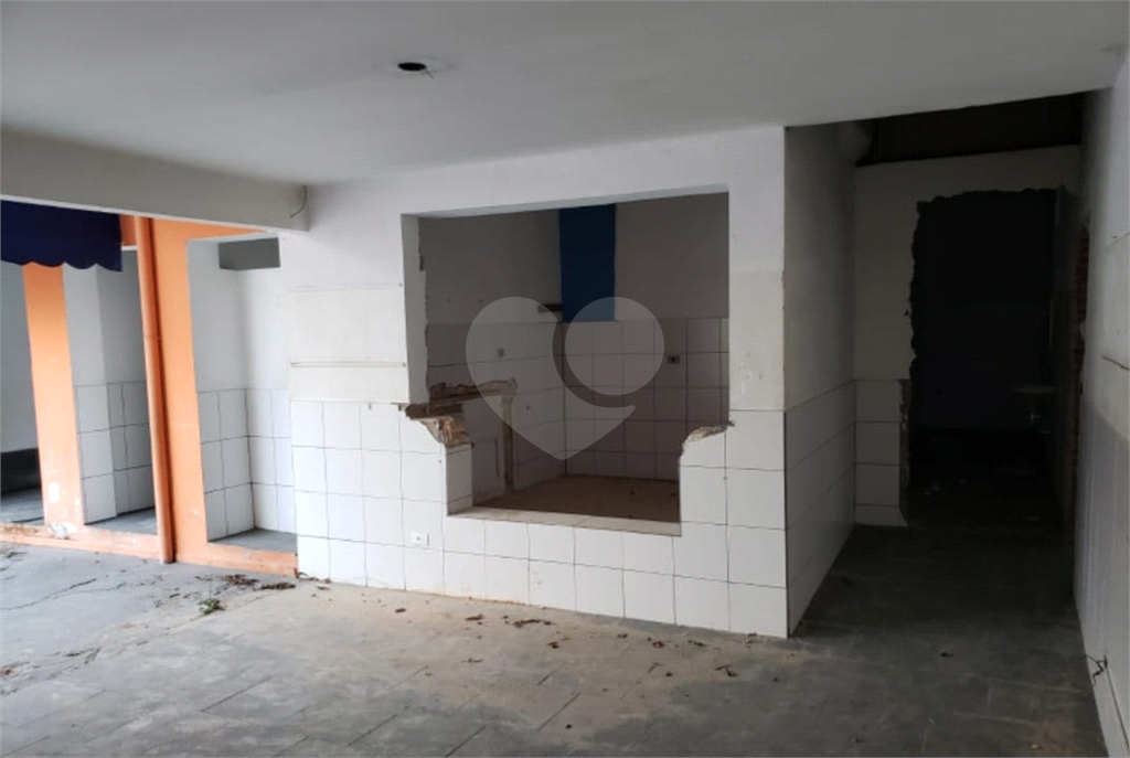Prédio comercial, esquina em ótima localização