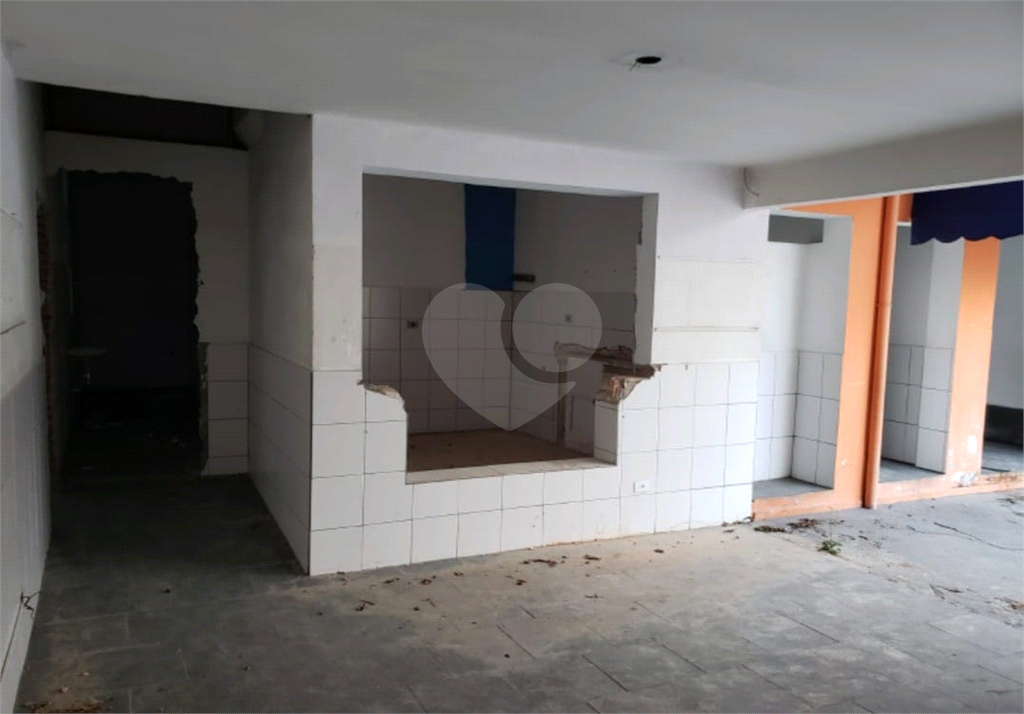 Prédio comercial, esquina em ótima localização