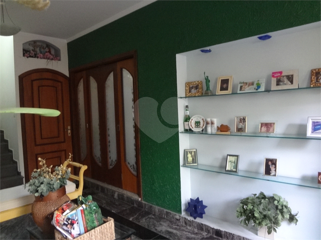 Sobrado grande com 4 suítes a venda na região do Imírim. 