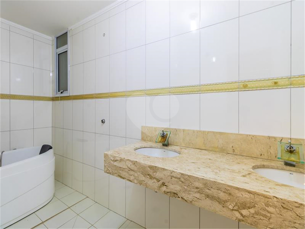 Apartamento a venda em Moema