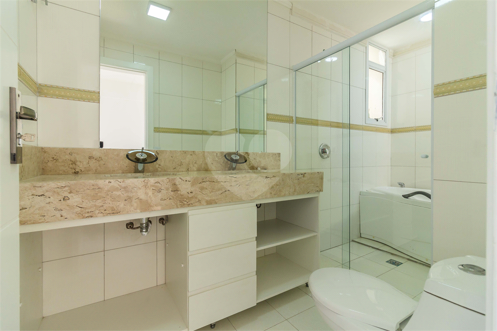  Apartamento a venda em Moema