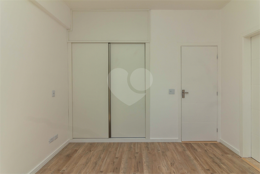  Apartamento a venda em Moema