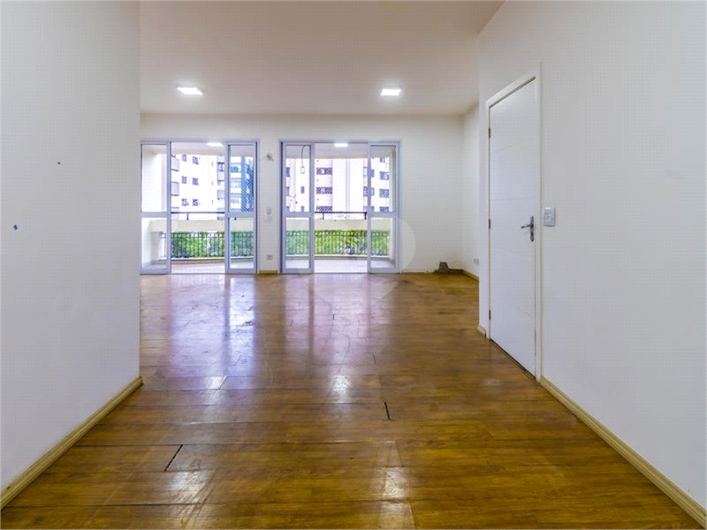  Apartamento a venda em Moema