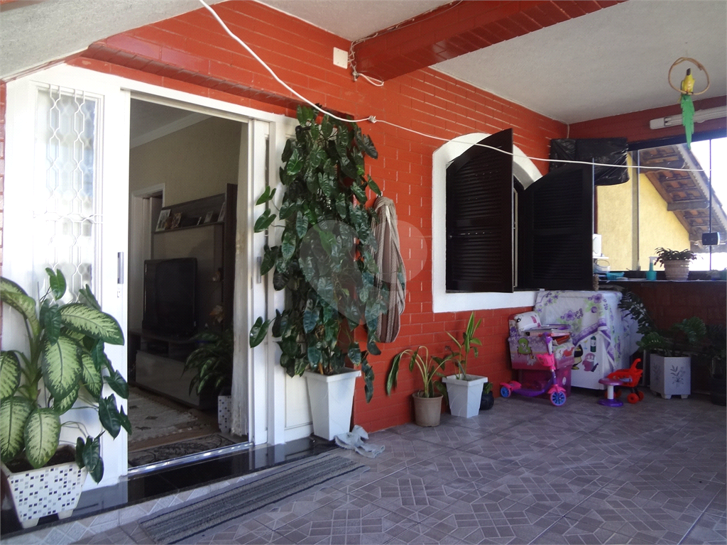 Casas para renda na Vila Medeiros.