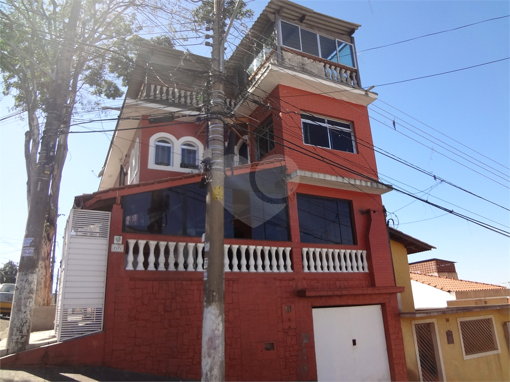 Casas para renda na Vila Medeiros.