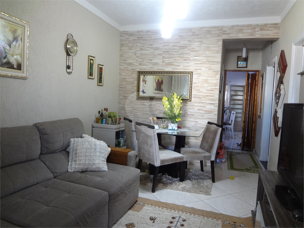 Casas para renda na Vila Medeiros.