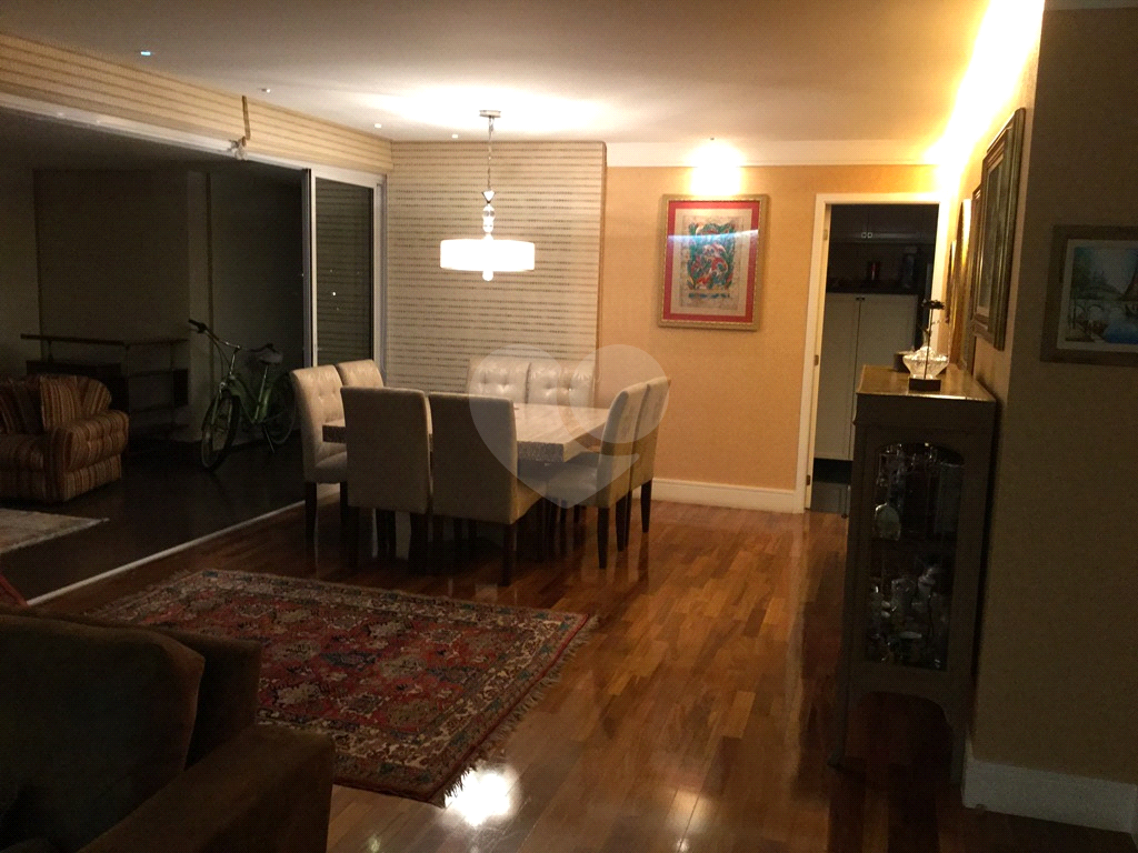 Apartamento, 3 quartos, 187 m² - Foto 1