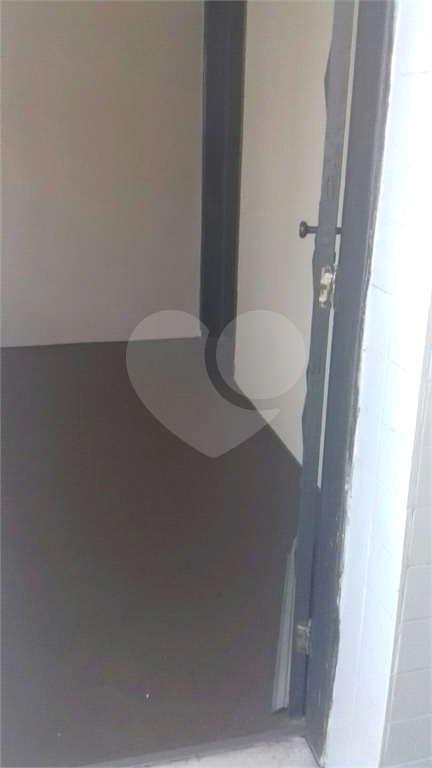 Ótima casa com duas frentes, totalmente comercial, 4 vagas!  