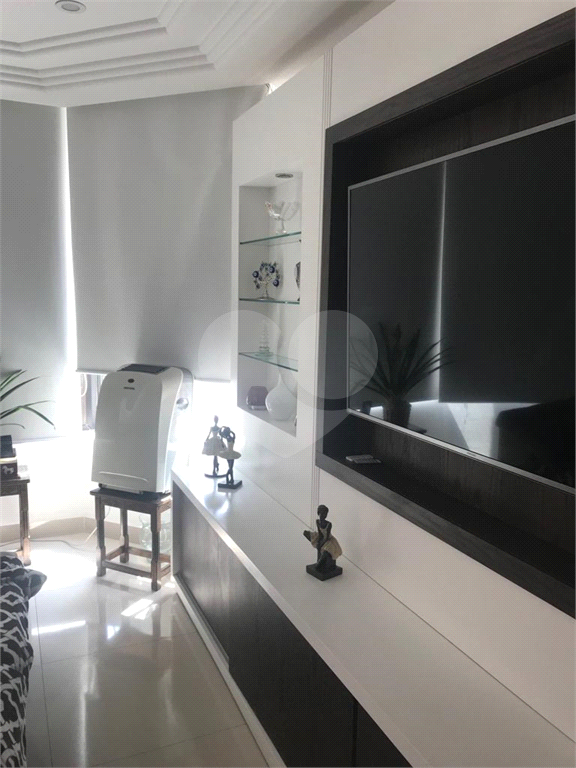 Apartamento amplo bem localizado, no alto de Santana, com 4 suítes