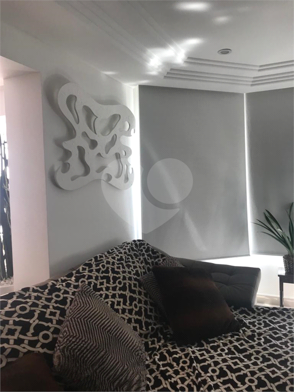 Apartamento amplo bem localizado, no alto de Santana, com 4 suítes