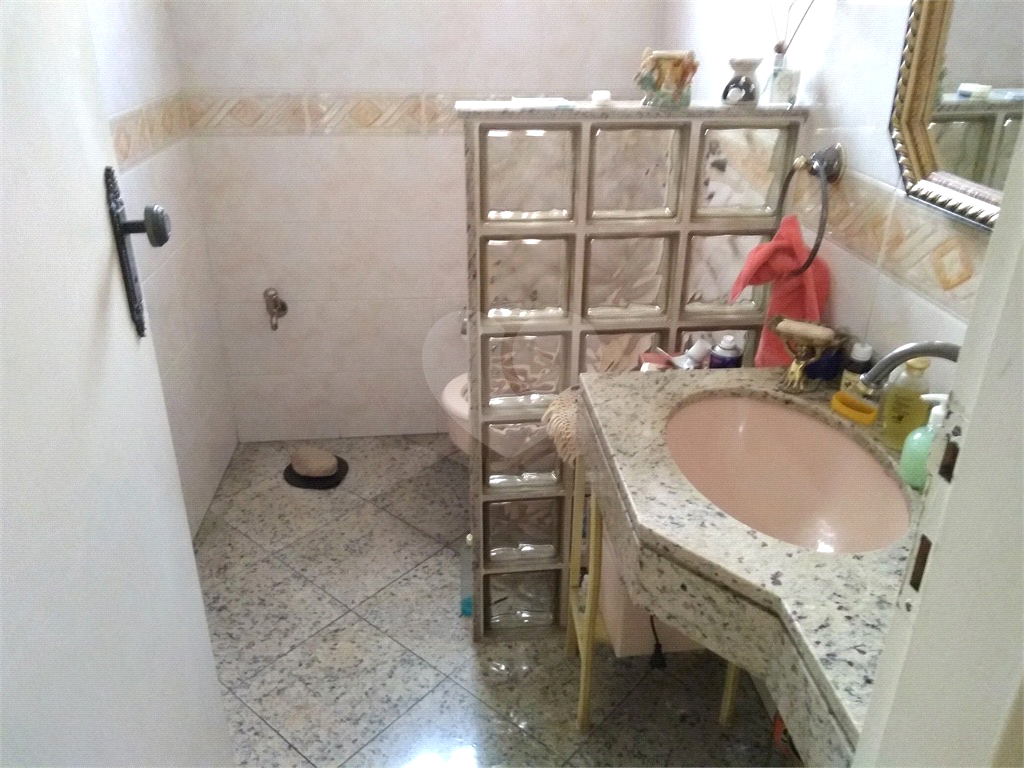 SOBRADO em VILA ESTER (ZONA NORTE)