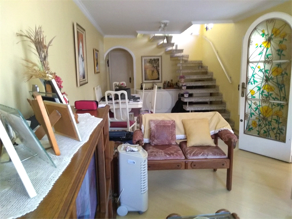 SOBRADO em VILA ESTER (ZONA NORTE)